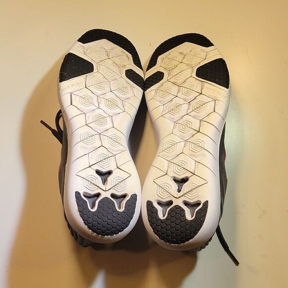 NIKE TRAINING FLEX SUPREME WOMEN"S SNEAKER - Picture 10 of 12